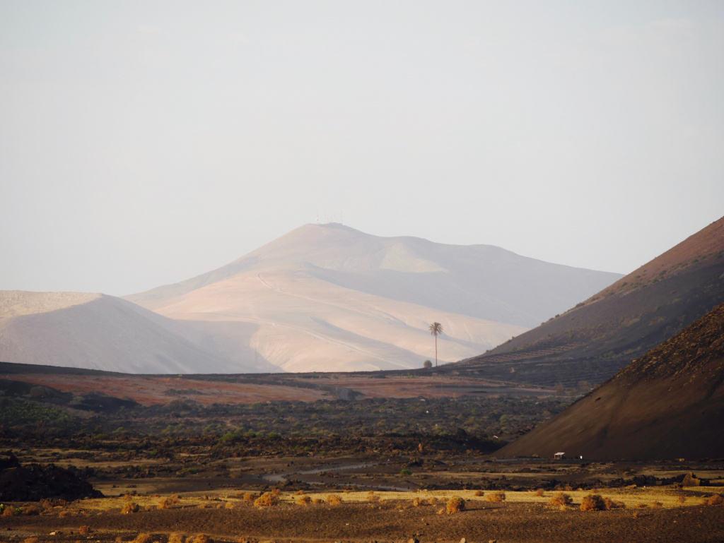 Montana negra lanzarote lever de soleil